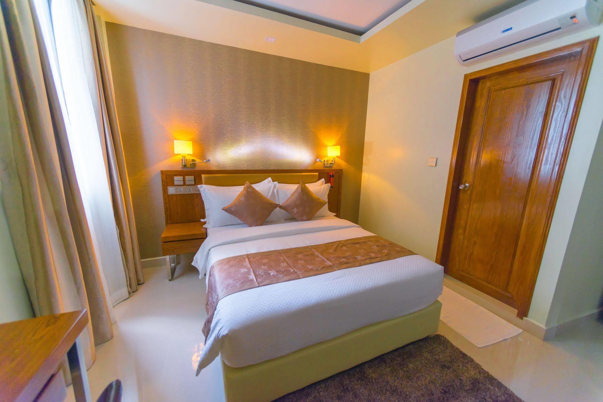 Unima Grand 4* Мале